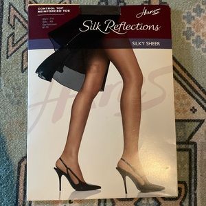 Vintage Hanes Silk Reflections Silky Sheer control top pantyhose